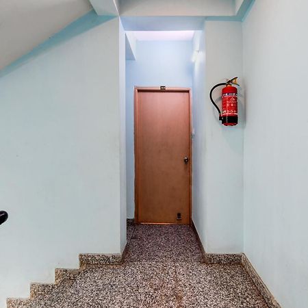 Hotel O Casa Astra Калькутта Экстерьер фото