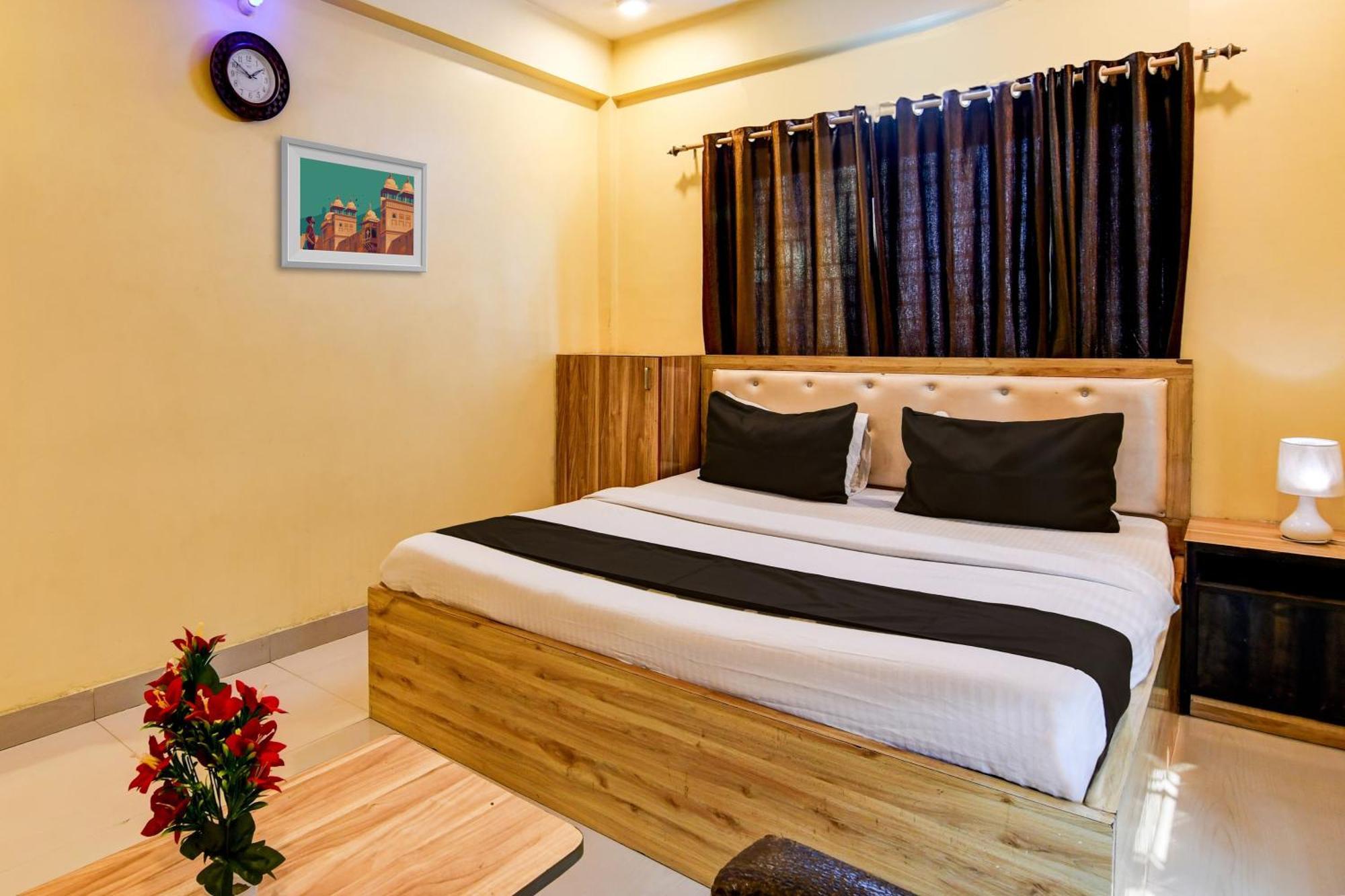 Hotel O Casa Astra Калькутта Экстерьер фото