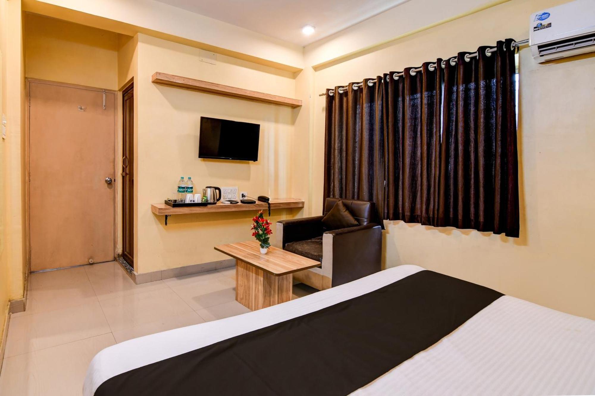 Hotel O Casa Astra Калькутта Экстерьер фото