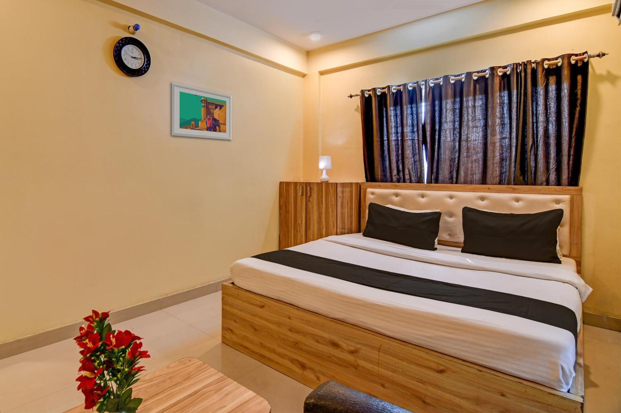 Hotel O Casa Astra Калькутта Экстерьер фото